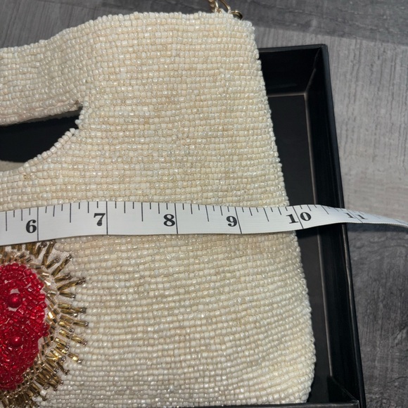 💗VIRAL Rachel Zoe Ivory Beaded Red Heart Crossbody - Picture 5 of 7